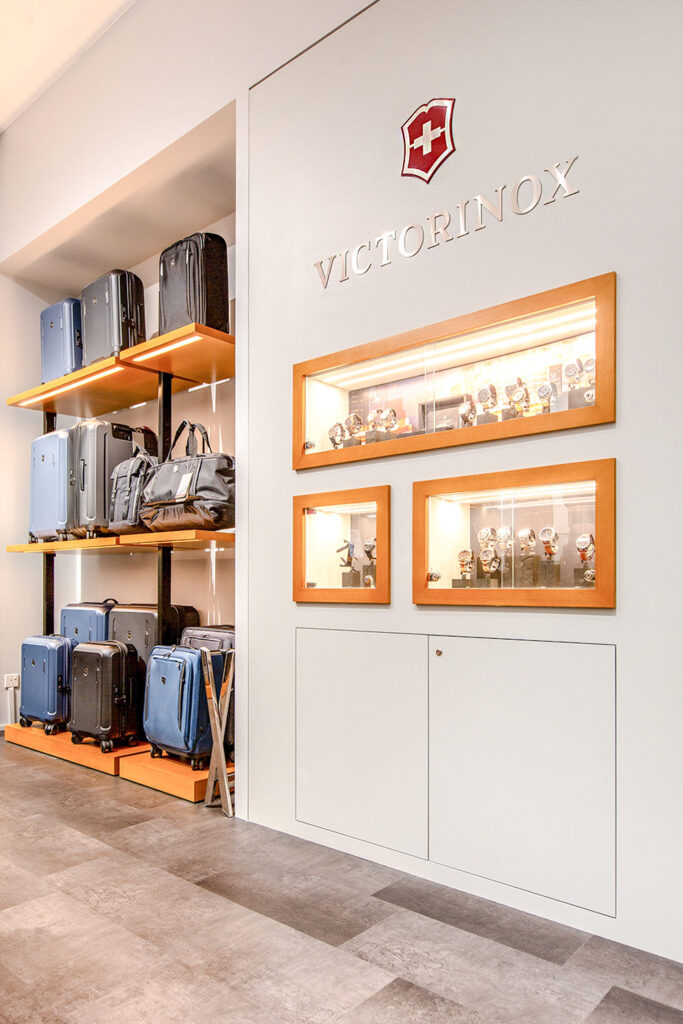 Victorinox-Retail-Store-Interior-Design