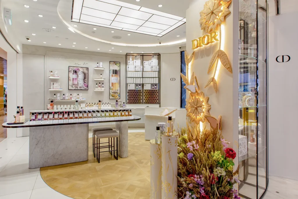 La Collection Privée Christian Dior Retail Space Design