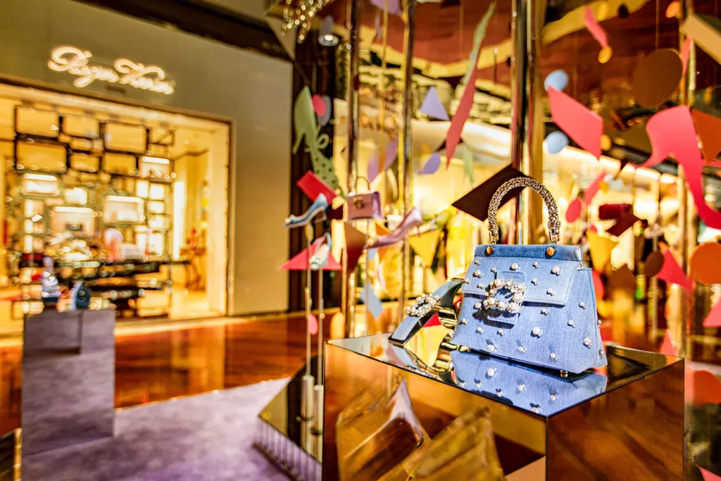 Roger Vivier Pop-Up Display