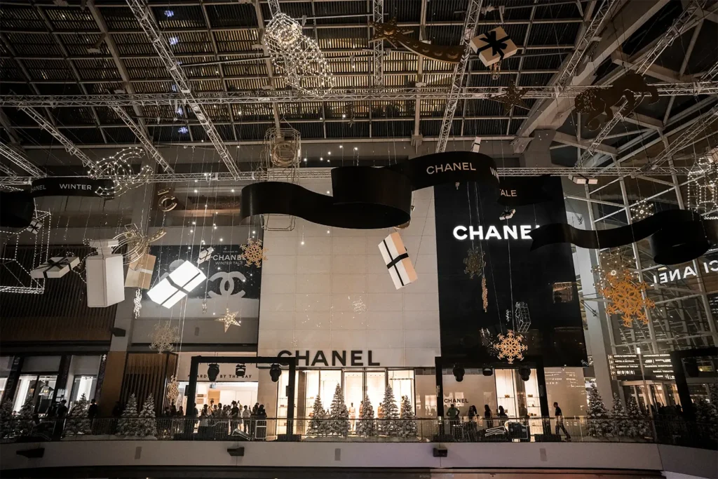 Marina Bay Sands Christmas Light-Up CHANEL Winter Tale Installation