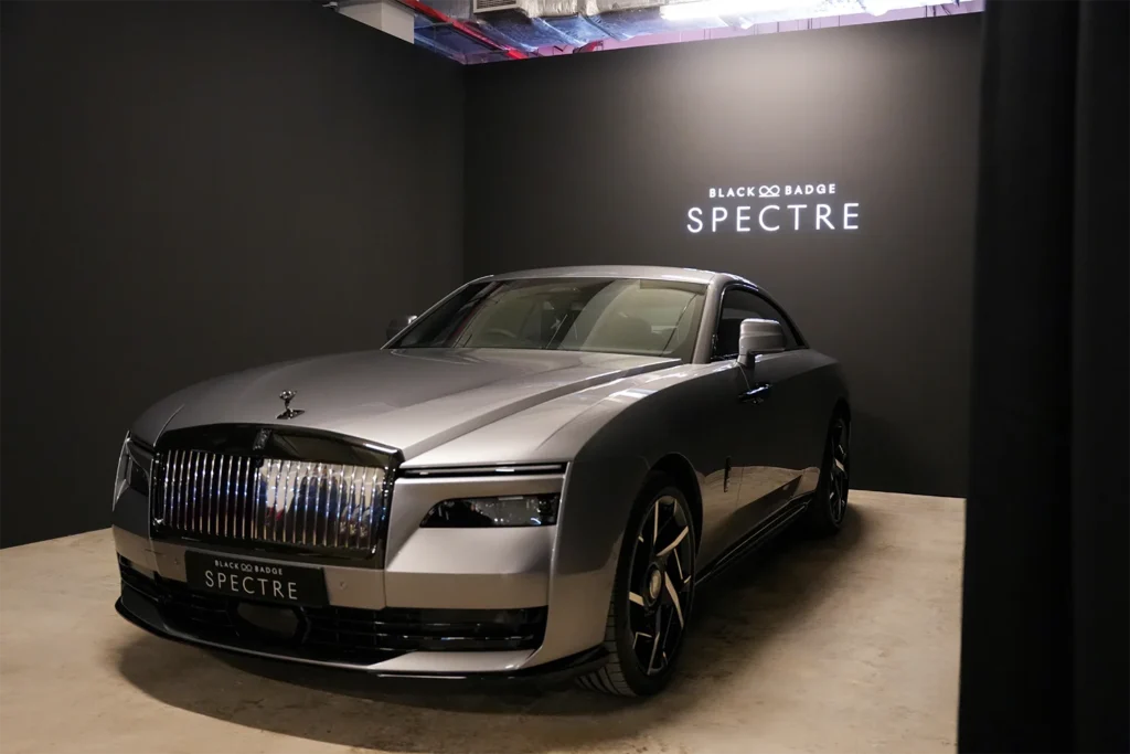 Rolls-Royce Black Badge Spectre New Bahru Event