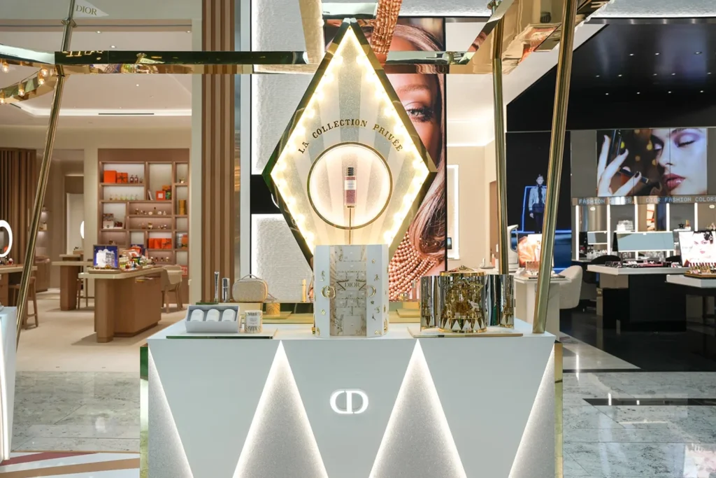 Dior Circus of Dreams Raffles City Stamford Court Christmas 2025