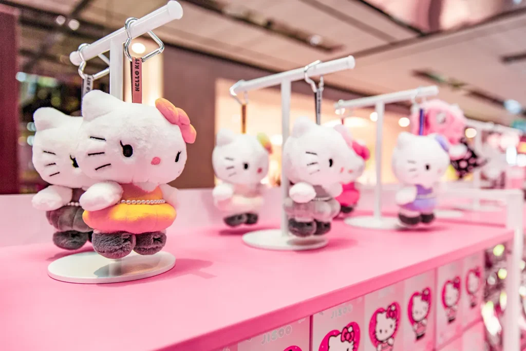 Hello Kitty X Jisoo - Merch Close-Up
