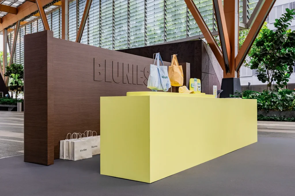 BLUNIES-VERSE IRL Pop-Up - Product Display Counter